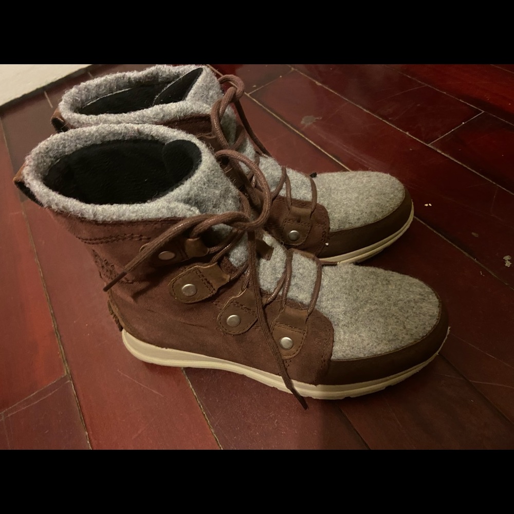 Women’ Sorel winter boots 8.5 brown gray